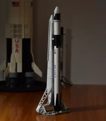 SpaceX Falcon 9 Rocket Manned Dragon Space Ship Model - Detailed Replica for Space Enthusiasts